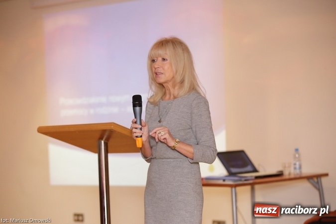 Zdjęcie w galerii na portalu naszraciborz.pl: Prelekcja Anny Marii Wesołowskiej na Zamku Piastowskim wiadomości z regionu