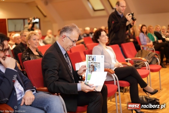 Zdjęcie w galerii na portalu naszraciborz.pl: Prelekcja Anny Marii Wesołowskiej na Zamku Piastowskim wiadomości z regionu