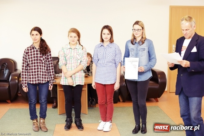Zdjęcie w galerii na portalu naszraciborz.pl: Gmina Rudnik nagrodziła za osiągnięcia sportowe, promocję szkoły i gminy wiadomości z regionu