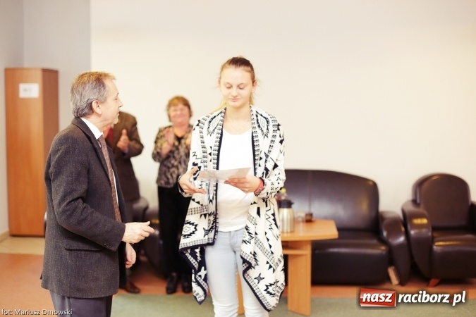 Zdjęcie w galerii na portalu naszraciborz.pl: Gmina Rudnik nagrodziła za osiągnięcia sportowe, promocję szkoły i gminy wiadomości z regionu