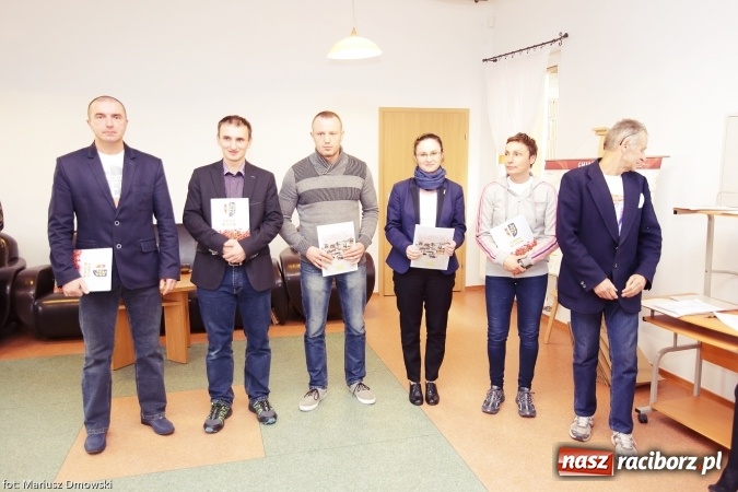 Zdjęcie w galerii na portalu naszraciborz.pl: Gmina Rudnik nagrodziła za osiągnięcia sportowe, promocję szkoły i gminy wiadomości z regionu