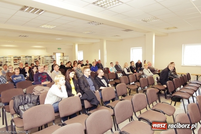 Zdjęcie w galerii na portalu naszraciborz.pl: Od rondla do muzeum, czyli pietrowickie spotkania z archeologią wiadomości z regionu