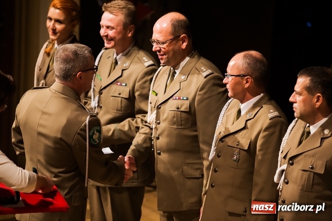 Zdjęcie w galerii na portalu naszraciborz.pl: Odznaczenia i wyróżnienia w Straży Granicznej wiadomości z regionu