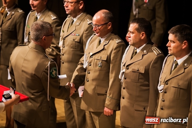 Zdjęcie w galerii na portalu naszraciborz.pl: Odznaczenia i wyróżnienia w Straży Granicznej wiadomości z regionu