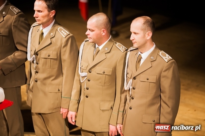 Zdjęcie w galerii na portalu naszraciborz.pl: Odznaczenia i wyróżnienia w Straży Granicznej wiadomości z regionu