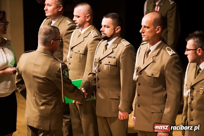 Zdjęcie w galerii na portalu naszraciborz.pl: Odznaczenia i wyróżnienia w Straży Granicznej wiadomości z regionu