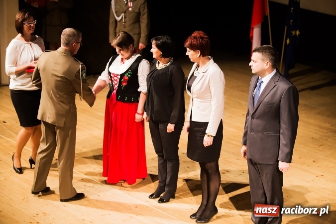 Zdjęcie w galerii na portalu naszraciborz.pl: Odznaczenia i wyróżnienia w Straży Granicznej wiadomości z regionu