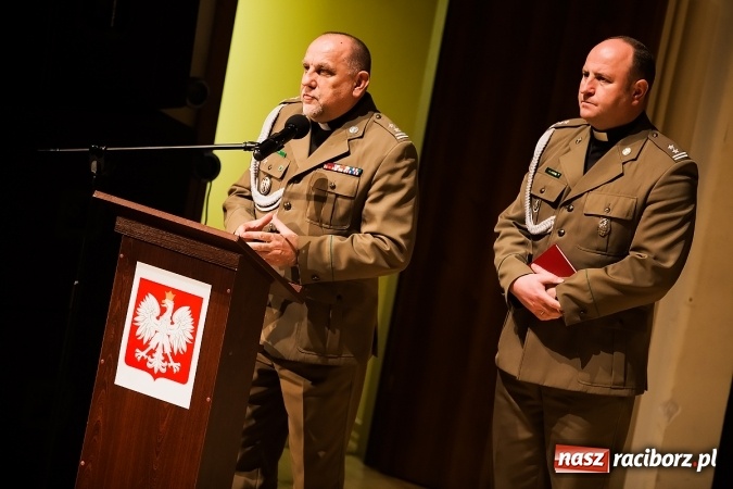 Zdjęcie w galerii na portalu naszraciborz.pl: Odznaczenia i wyróżnienia w Straży Granicznej wiadomości z regionu