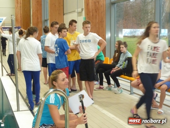 Zdjęcie w galerii na portalu naszraciborz.pl: Pływanie. 13-latkowie na prowadzeniu  wiadomości z regionu