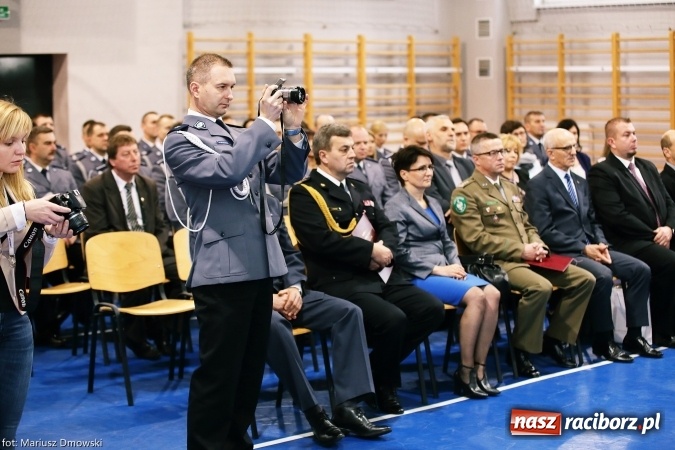 Zdjęcie w galerii na portalu naszraciborz.pl: Intronizacja w raciborskim garnizonie. Nowy komendant już na posterunku wiadomości z regionu