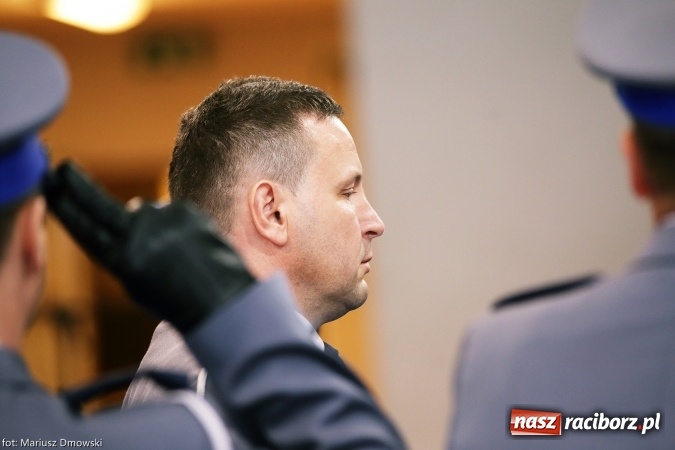 Zdjęcie w galerii na portalu naszraciborz.pl: Intronizacja w raciborskim garnizonie. Nowy komendant już na posterunku wiadomości z regionu