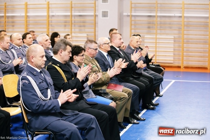 Zdjęcie w galerii na portalu naszraciborz.pl: Intronizacja w raciborskim garnizonie. Nowy komendant już na posterunku wiadomości z regionu