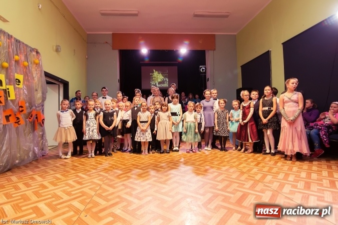 Zdjęcie w galerii na portalu naszraciborz.pl: Jesienne Tańczenie na Rozkręcenie wiadomości z regionu