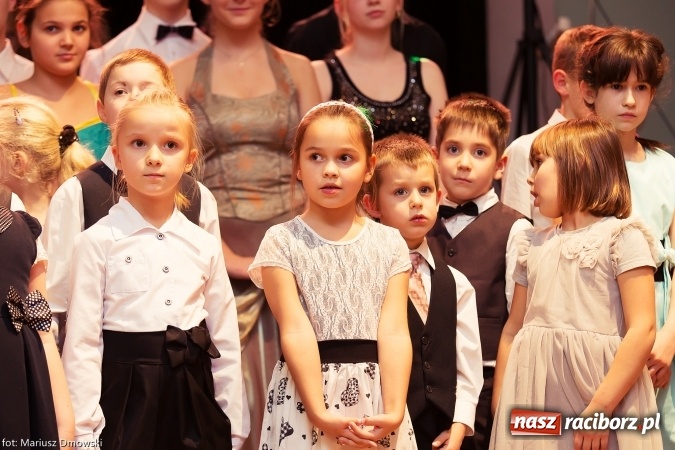 Zdjęcie w galerii na portalu naszraciborz.pl: Jesienne Tańczenie na Rozkręcenie wiadomości z regionu