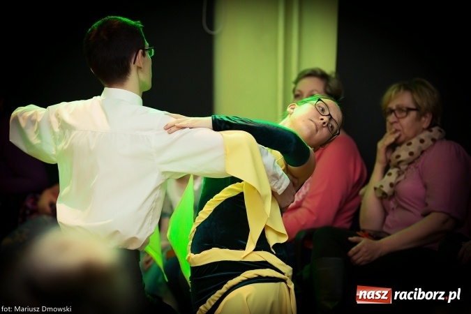 Zdjęcie w galerii na portalu naszraciborz.pl: Jesienne Tańczenie na Rozkręcenie wiadomości z regionu