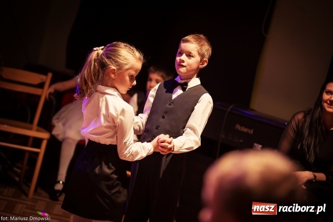 Zdjęcie w galerii na portalu naszraciborz.pl: Jesienne Tańczenie na Rozkręcenie wiadomości z regionu