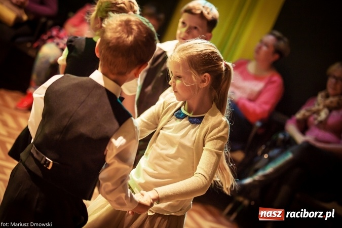 Zdjęcie w galerii na portalu naszraciborz.pl: Jesienne Tańczenie na Rozkręcenie wiadomości z regionu