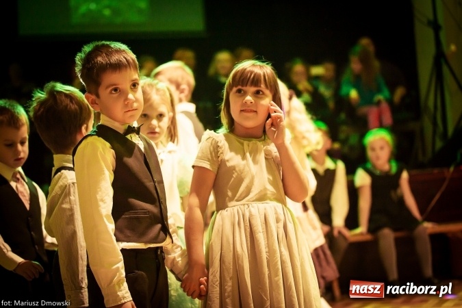 Zdjęcie w galerii na portalu naszraciborz.pl: Jesienne Tańczenie na Rozkręcenie wiadomości z regionu