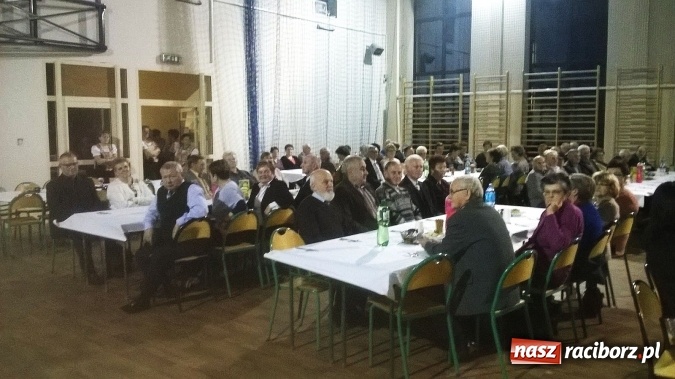 Zdjęcie w galerii na portalu naszraciborz.pl: Starsi mieszkańcy Rud bawili się na Dniu Seniora wiadomości z regionu