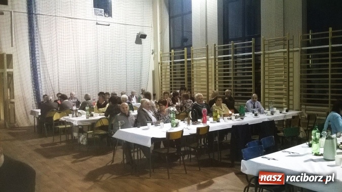 Zdjęcie w galerii na portalu naszraciborz.pl: Starsi mieszkańcy Rud bawili się na Dniu Seniora wiadomości z regionu