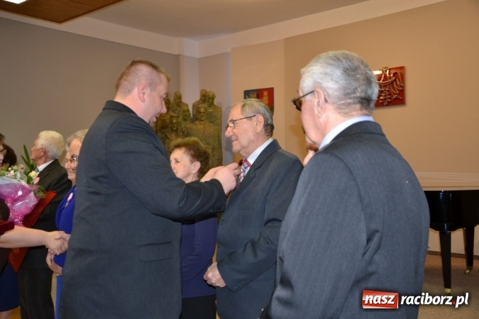 Zdjęcie w galerii na portalu naszraciborz.pl: Tyle razem dróg przebytych, czyli złote jubileusze w Krzyżanowicach wiadomości z regionu