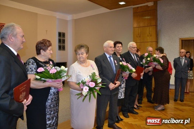 Zdjęcie w galerii na portalu naszraciborz.pl: Tyle razem dróg przebytych, czyli złote jubileusze w Krzyżanowicach wiadomości z regionu