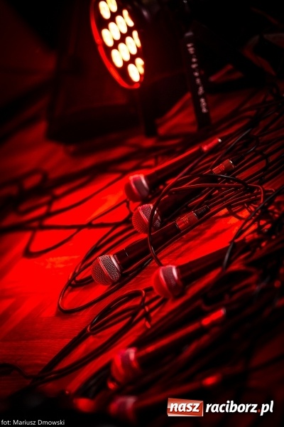 Zdjęcie w galerii na portalu naszraciborz.pl: Jesienne granie w MDK. Muzyczne podróże solistów Mirażu wiadomości z regionu