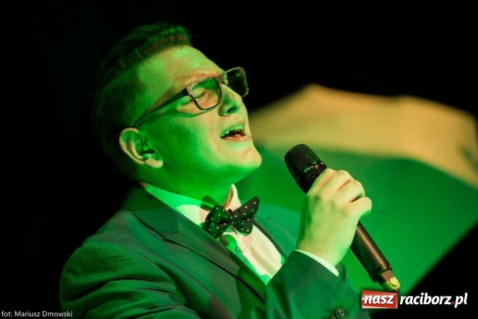 Zdjęcie w galerii na portalu naszraciborz.pl: Jesienne granie w MDK. Muzyczne podróże solistów Mirażu wiadomości z regionu