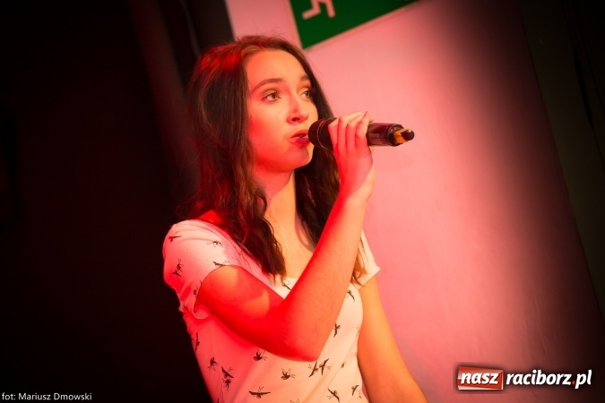 Zdjęcie w galerii na portalu naszraciborz.pl: Jesienne granie w MDK. Muzyczne podróże solistów Mirażu wiadomości z regionu