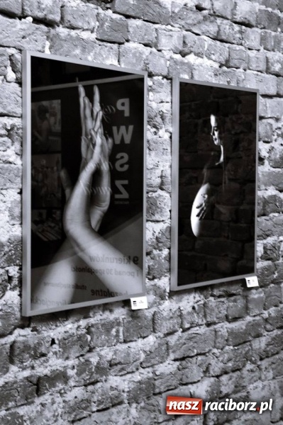 Zdjęcie w galerii na portalu naszraciborz.pl: Cisza w starym opactwie, czyli jubileuszowa wystawa Fotonu wiadomości z regionu