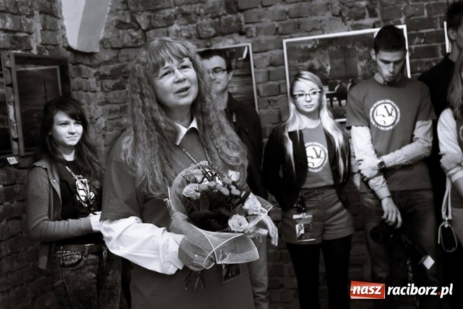 Zdjęcie w galerii na portalu naszraciborz.pl: Cisza w starym opactwie, czyli jubileuszowa wystawa Fotonu wiadomości z regionu