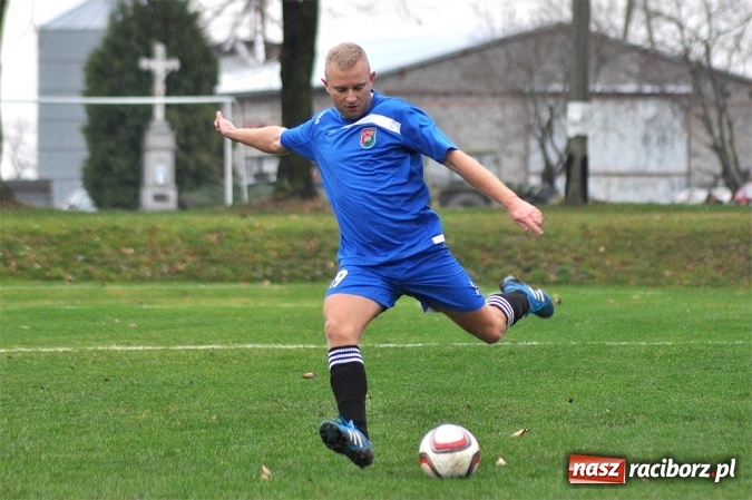 Zdjęcie w galerii na portalu naszraciborz.pl: Krzanowice wygrały ostatni mecz w tym roku wiadomości z regionu