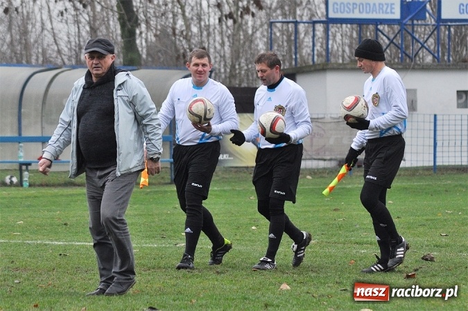 Zdjęcie w galerii na portalu naszraciborz.pl: Krzanowice wygrały ostatni mecz w tym roku wiadomości z regionu