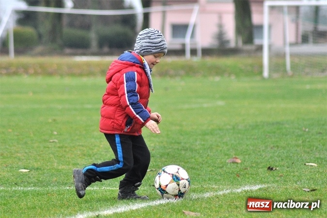 Zdjęcie w galerii na portalu naszraciborz.pl: Krzanowice wygrały ostatni mecz w tym roku wiadomości z regionu