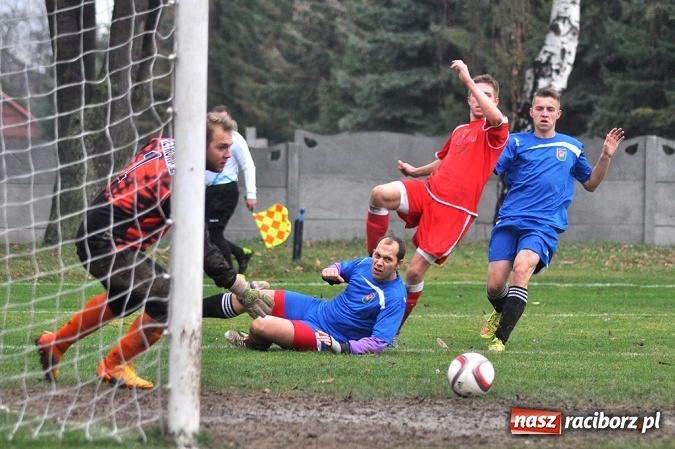 Zdjęcie w galerii na portalu naszraciborz.pl: Krzanowice wygrały ostatni mecz w tym roku wiadomości z regionu