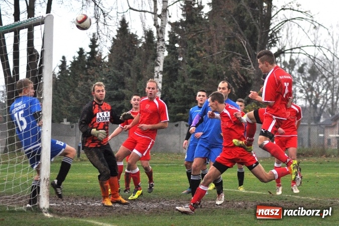 Zdjęcie w galerii na portalu naszraciborz.pl: Krzanowice wygrały ostatni mecz w tym roku wiadomości z regionu