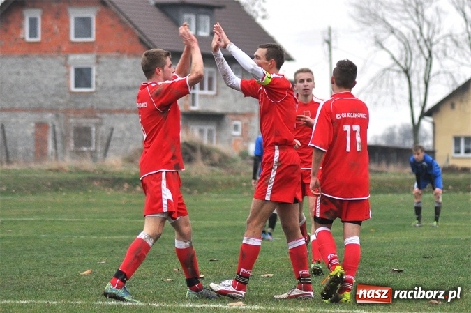 Zdjęcie w galerii na portalu naszraciborz.pl: Krzanowice wygrały ostatni mecz w tym roku wiadomości z regionu