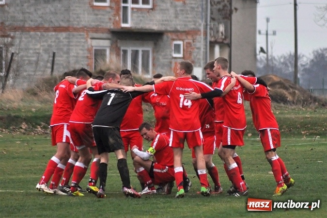 Zdjęcie w galerii na portalu naszraciborz.pl: Krzanowice wygrały ostatni mecz w tym roku wiadomości z regionu