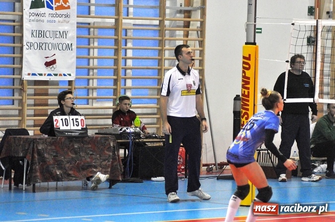 Zdjęcie w galerii na portalu naszraciborz.pl: Siatkarki UKS Krzanowice pokonały lidera wiadomości z regionu