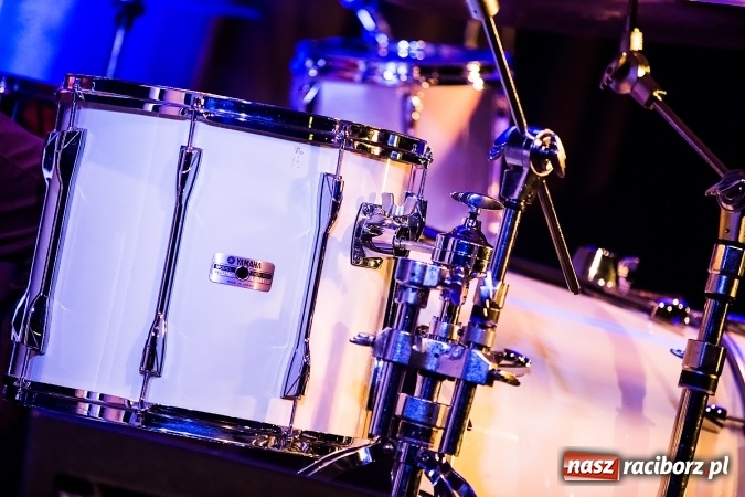 Zdjęcie w galerii na portalu naszraciborz.pl: Zbigniew Foryś zagrał w Raciborskim Centrum Kultury. Promocja nowego numeru Almanachu Prowincjonalnego wiadomości z regionu