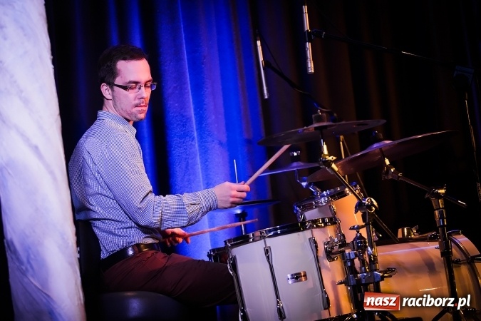 Zdjęcie w galerii na portalu naszraciborz.pl: Zbigniew Foryś zagrał w Raciborskim Centrum Kultury. Promocja nowego numeru Almanachu Prowincjonalnego wiadomości z regionu