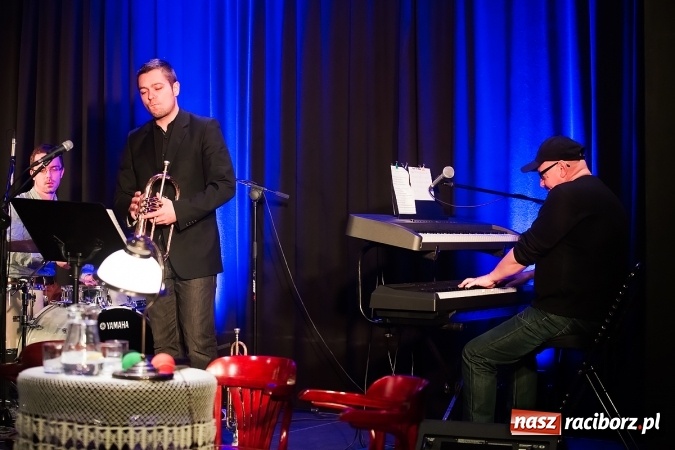 Zdjęcie w galerii na portalu naszraciborz.pl: Zbigniew Foryś zagrał w Raciborskim Centrum Kultury. Promocja nowego numeru Almanachu Prowincjonalnego wiadomości z regionu