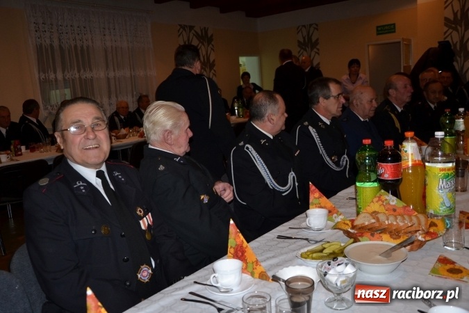 Zdjęcie w galerii na portalu naszraciborz.pl: Druhowie seniorzy spotkali się w Nowej Wiosce wiadomości z regionu