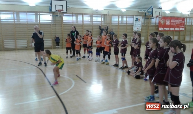 Zdjęcie w galerii na portalu naszraciborz.pl: Pietrowice Wielkie gospodarzem III Turnieju piłki ręcznej dziewcząt młodszych pod patronatem Starosty Raciborskiego wiadomości z regionu