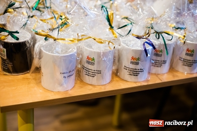 Zdjęcie w galerii na portalu naszraciborz.pl: Siedziba Stowarzyszenia Spektrum oficjalnie otwarta wiadomości z regionu