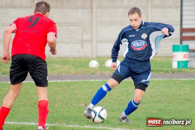 Zdjęcie w galerii na portalu naszraciborz.pl: Musioł strzelić musioł. Tworków wygrał po trudach wiadomości z regionu