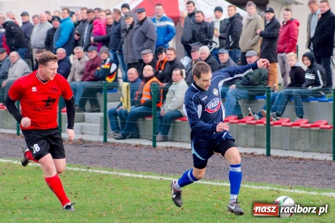 Zdjęcie w galerii na portalu naszraciborz.pl: Musioł strzelić musioł. Tworków wygrał po trudach wiadomości z regionu