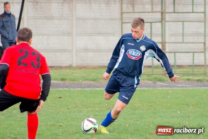 Zdjęcie w galerii na portalu naszraciborz.pl: Musioł strzelić musioł. Tworków wygrał po trudach wiadomości z regionu