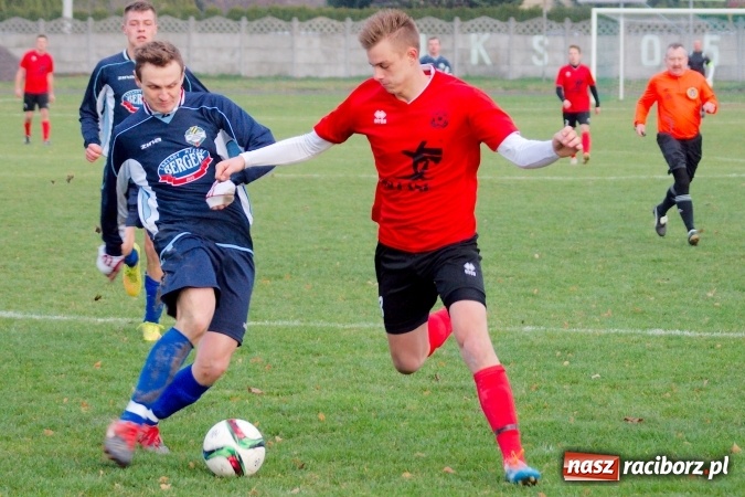 Zdjęcie w galerii na portalu naszraciborz.pl: Musioł strzelić musioł. Tworków wygrał po trudach wiadomości z regionu