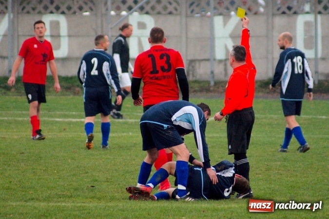 Zdjęcie w galerii na portalu naszraciborz.pl: Musioł strzelić musioł. Tworków wygrał po trudach wiadomości z regionu